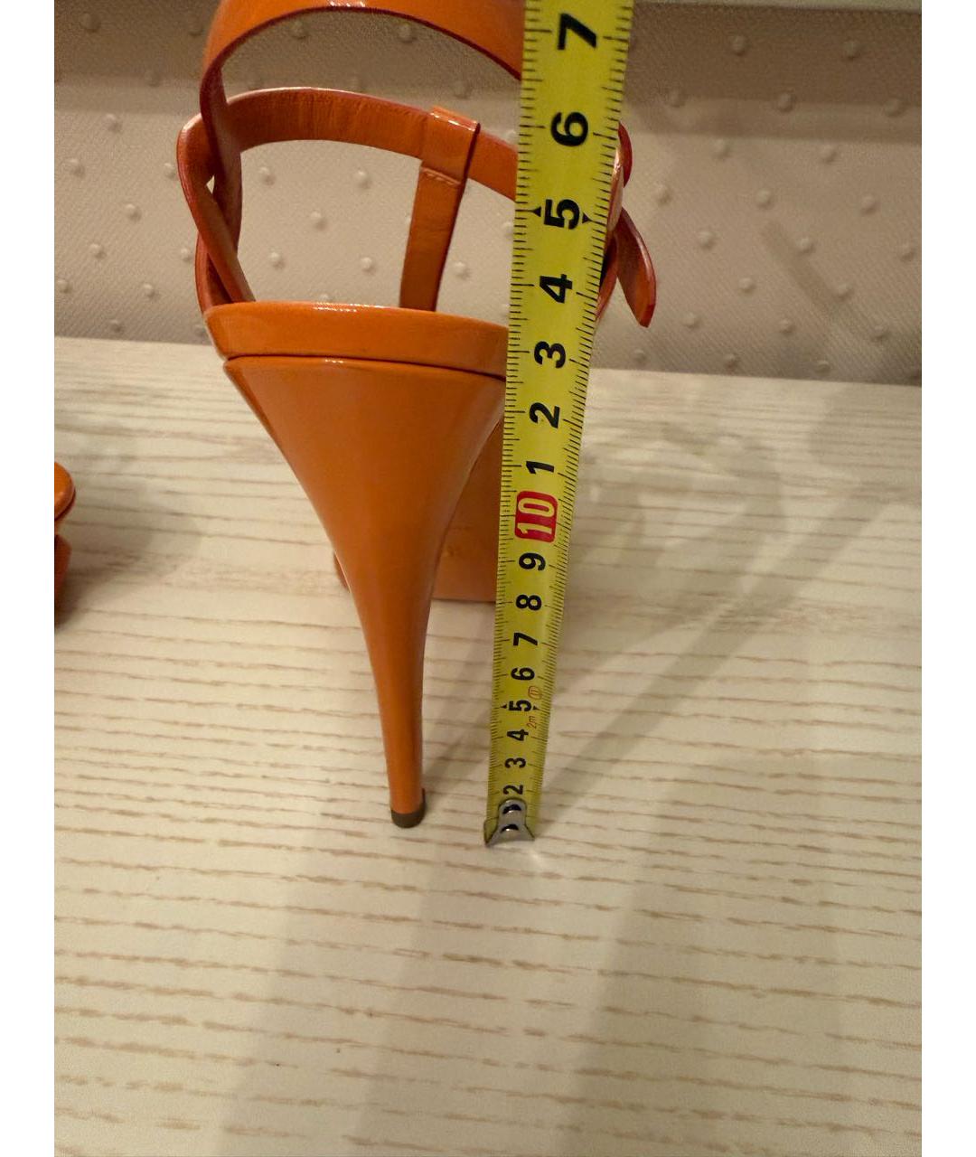 SAINT LAURENT Оранжевое босоножки из лакированной кожи, фото 7