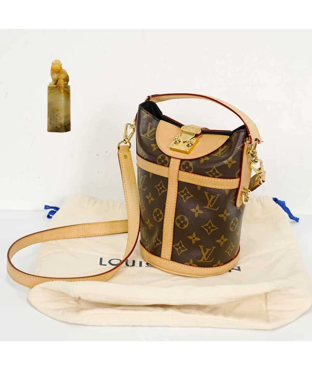 LOUIS VUITTON Коричневая кожаная сумка с короткими ручками, фото 9