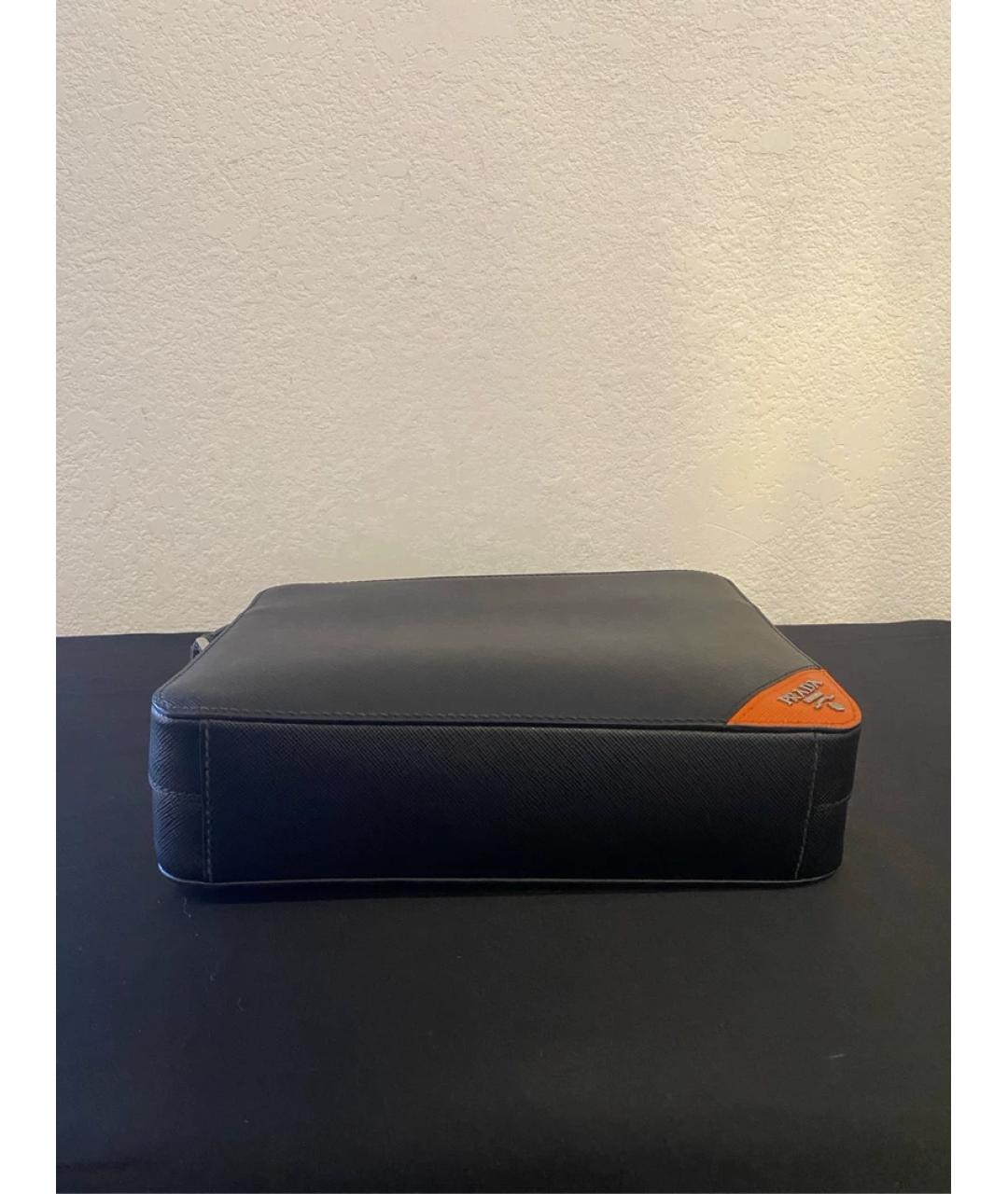 PRADA Черная кожаная сумка с короткими ручками, фото 5