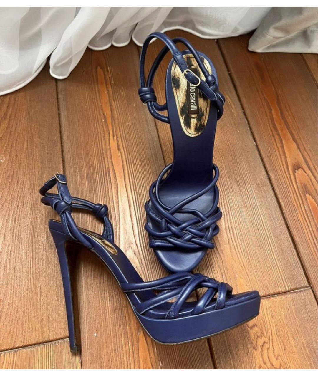 ROBERTO CAVALLI Темно-синие кожаные босоножки, фото 6