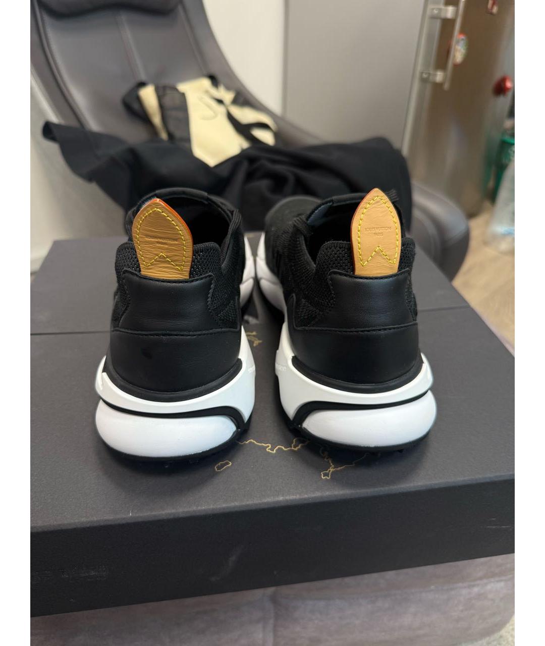 LOUIS VUITTON Черные синтетические низкие кроссовки / кеды, фото 4