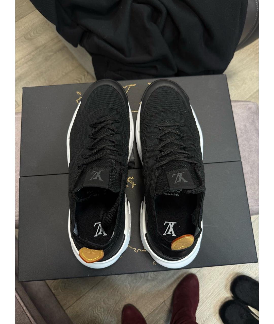 LOUIS VUITTON Черные синтетические низкие кроссовки / кеды, фото 3
