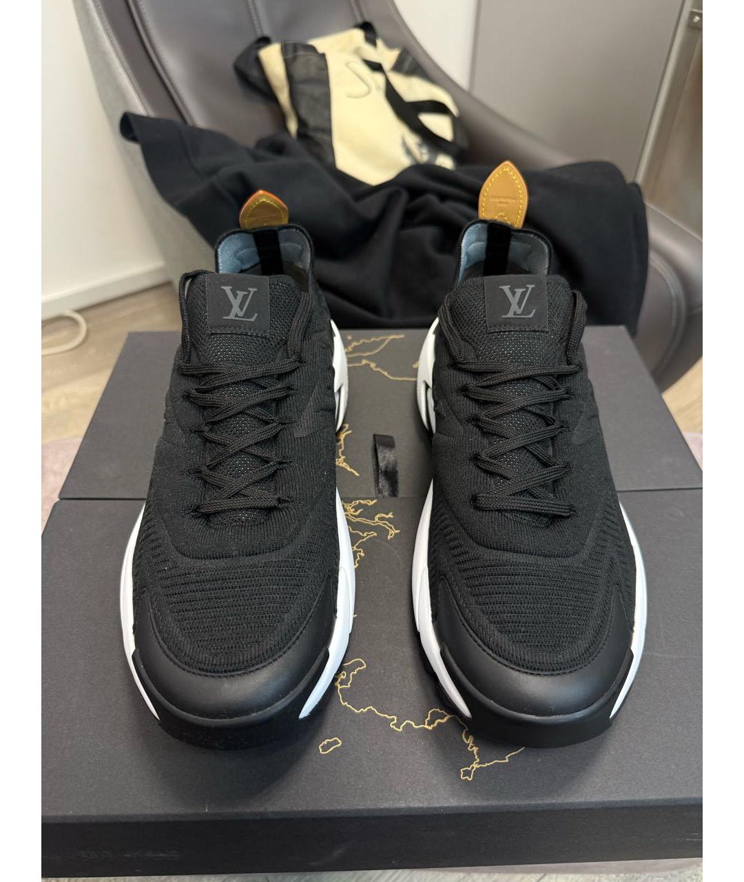 LOUIS VUITTON Черные синтетические низкие кроссовки / кеды, фото 2
