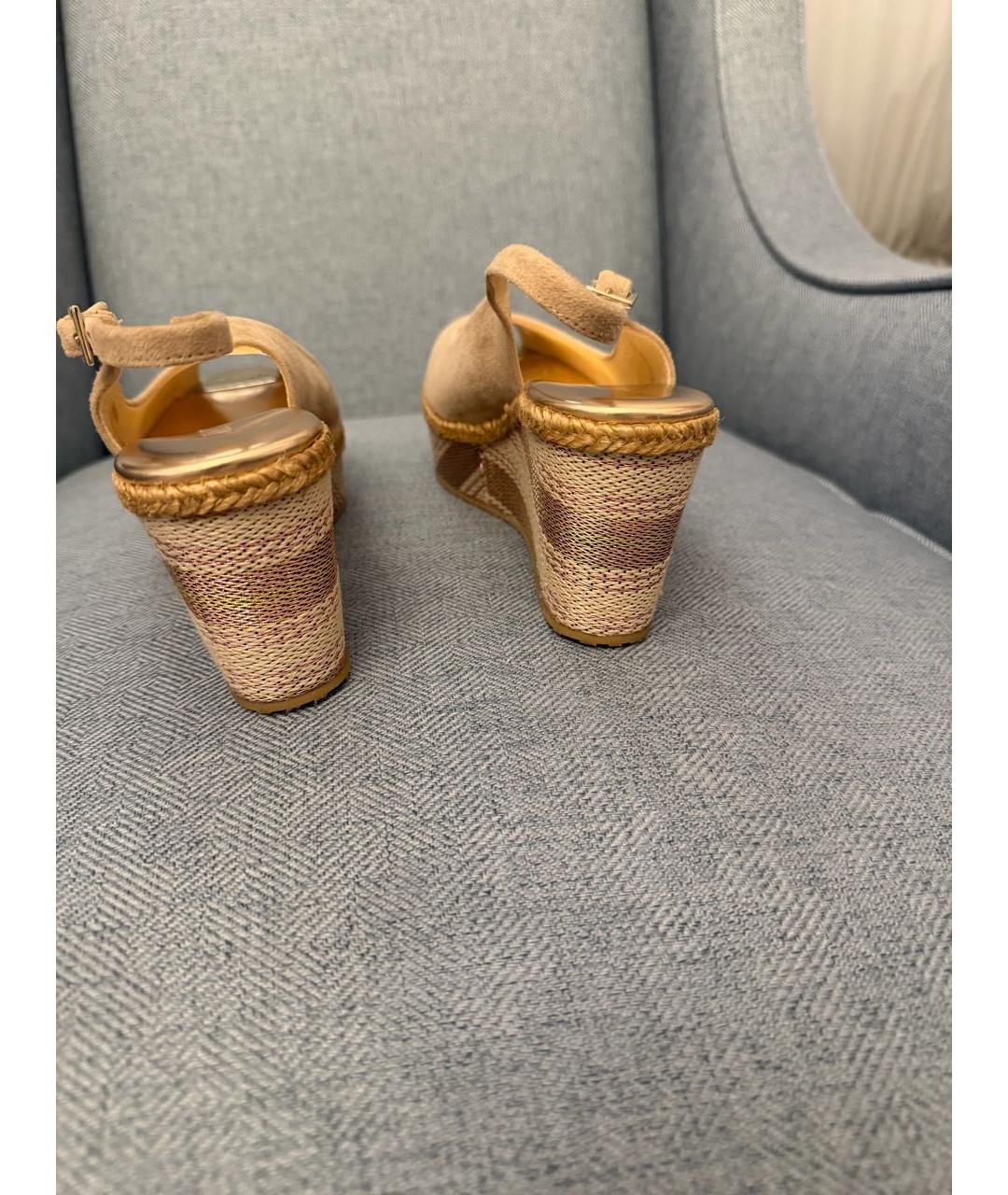 JIMMY CHOO Бежевые замшевые босоножки, фото 3