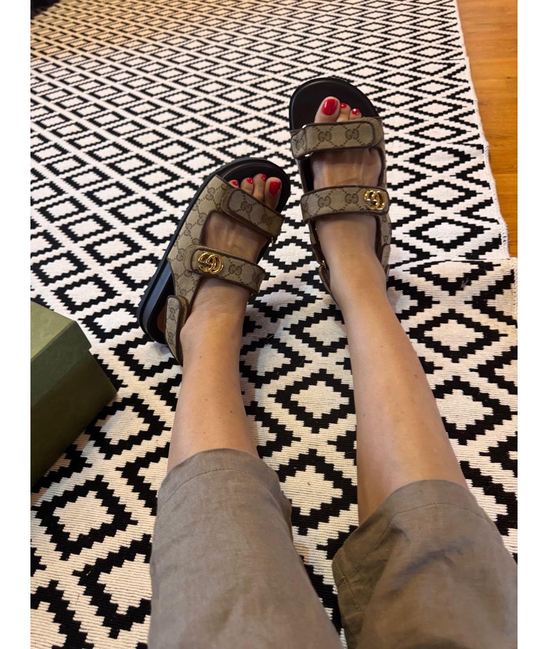 GUCCI Бежевые кожаные сандалии, фото 3