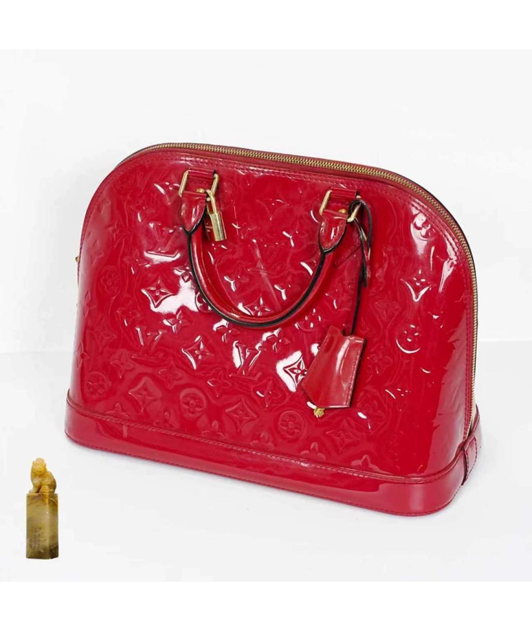 LOUIS VUITTON Красная сумка с короткими ручками из лакированной кожи, фото 9