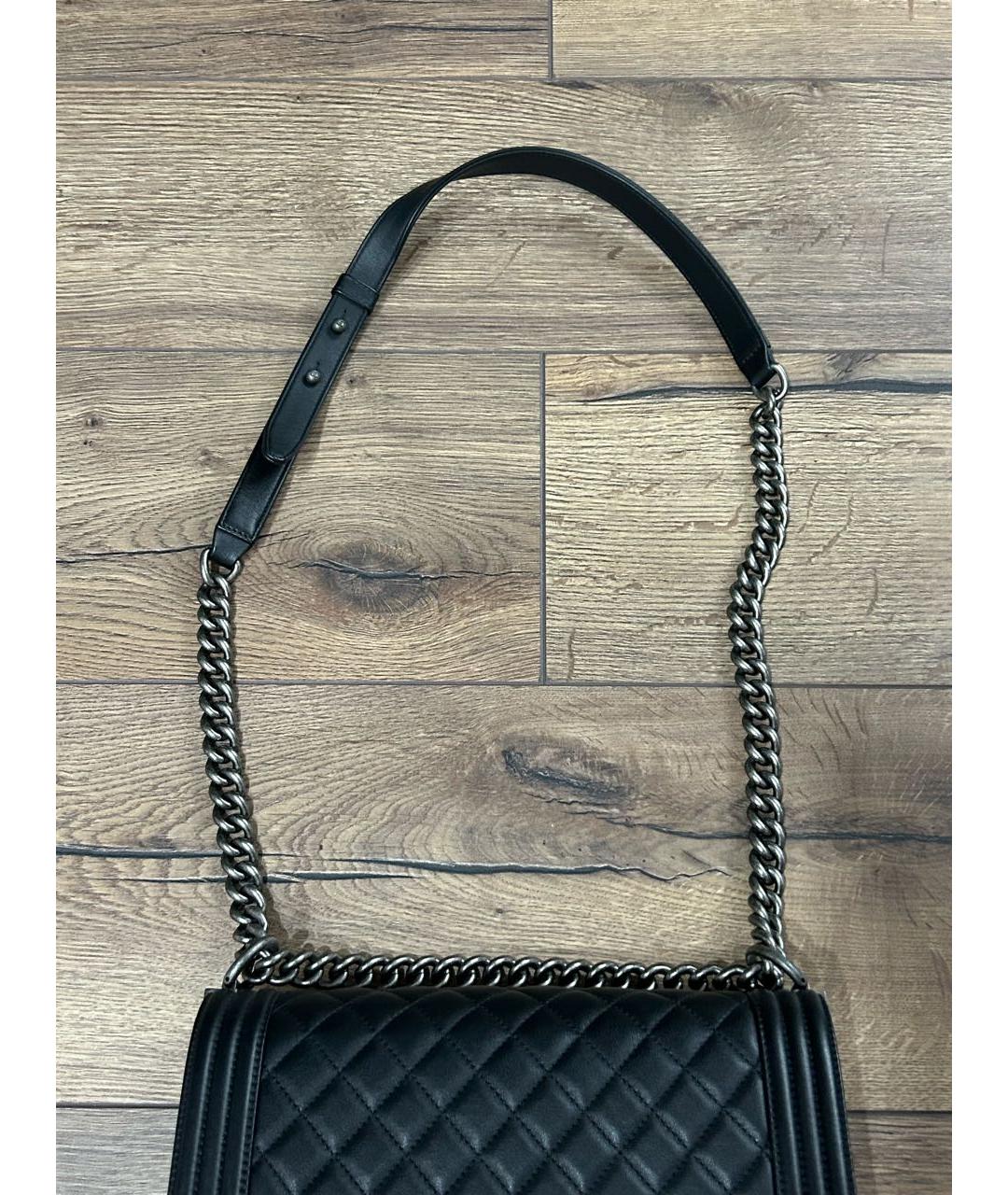 CHANEL Черная кожаная сумка через плечо, фото 2