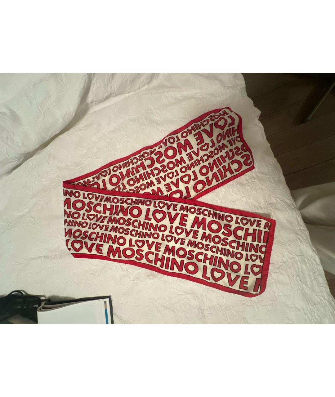LOVE MOSCHINO Красный шелковый шарф, фото 4