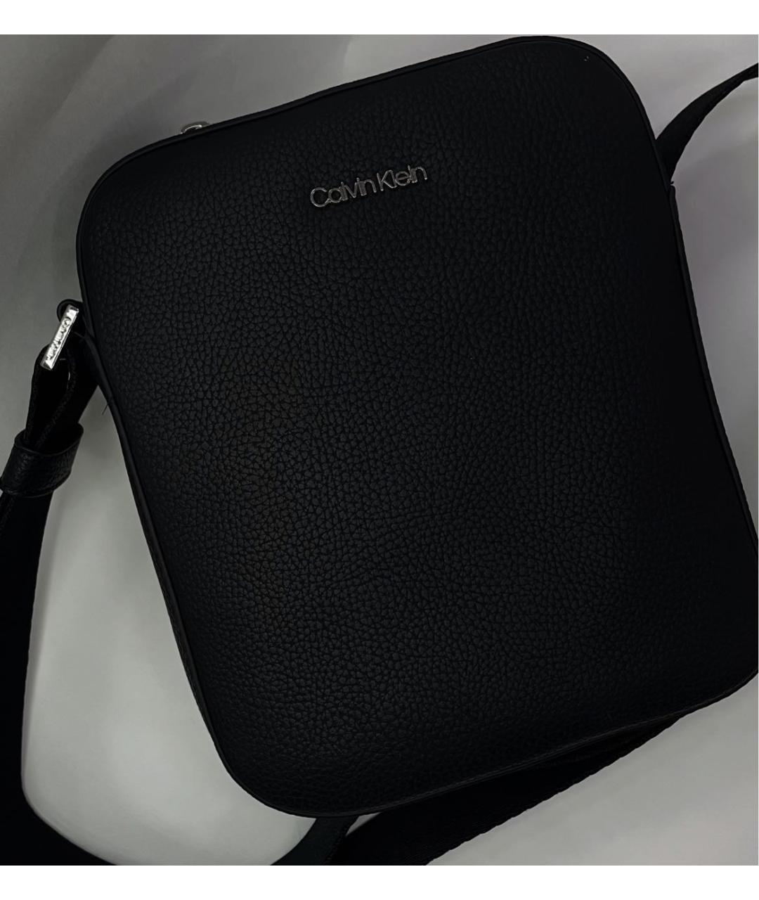 CALVIN KLEIN Черная сумка на плечо, фото 2