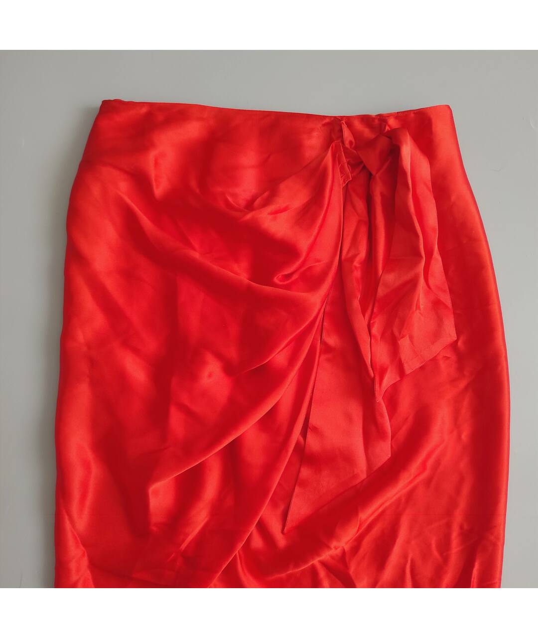 SALVATORE FERRAGAMO Красная шелковая юбка миди, фото 2