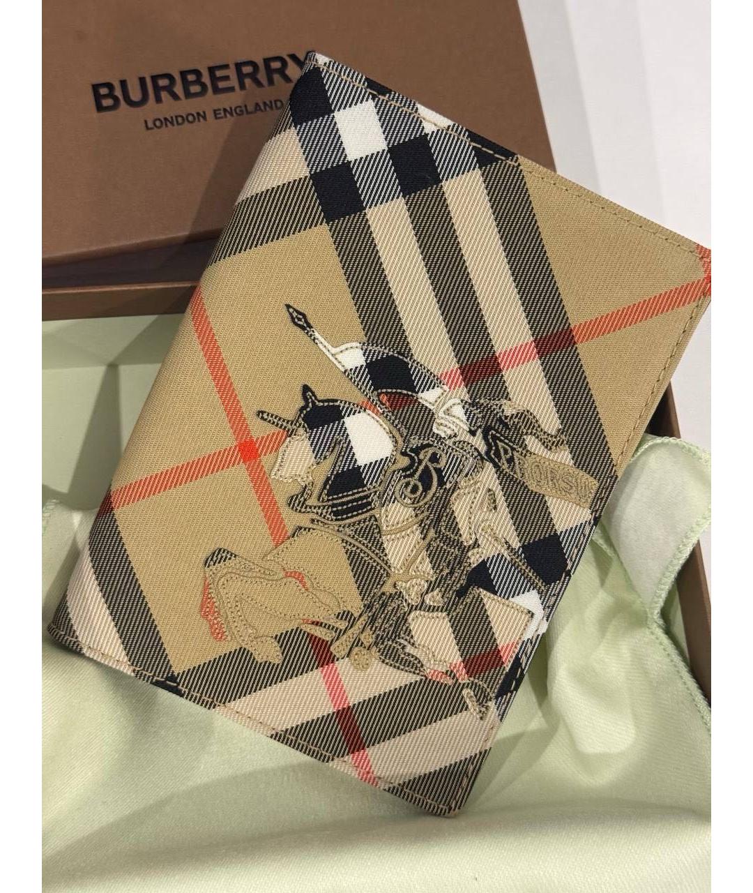 BURBERRY Бежевый кошелек, фото 4