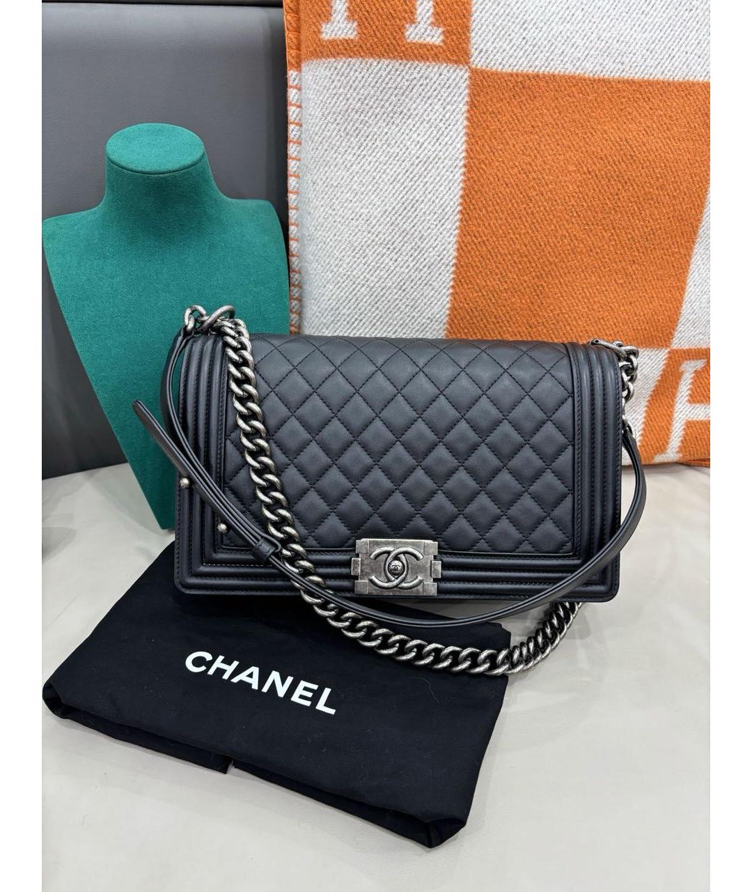 CHANEL Черная кожаная сумка через плечо, фото 2