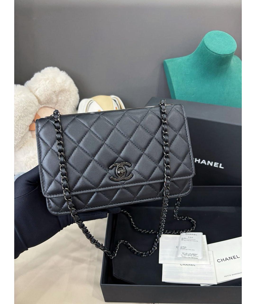 CHANEL Черная кожаная сумка через плечо, фото 2