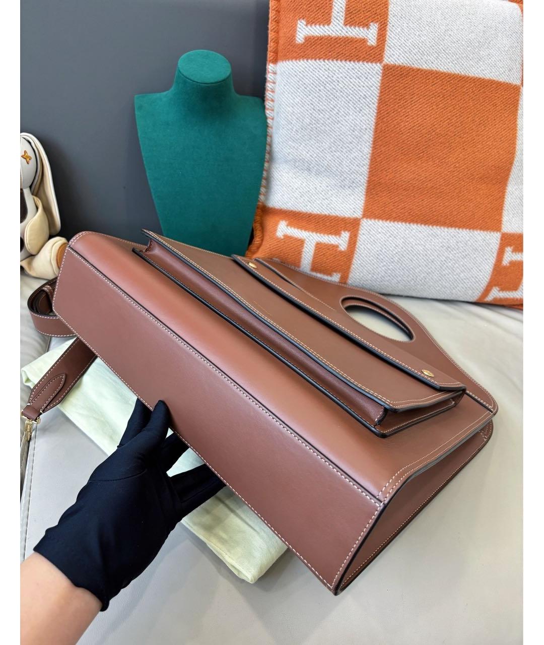 BURBERRY Коричневая кожаная сумка с короткими ручками, фото 5