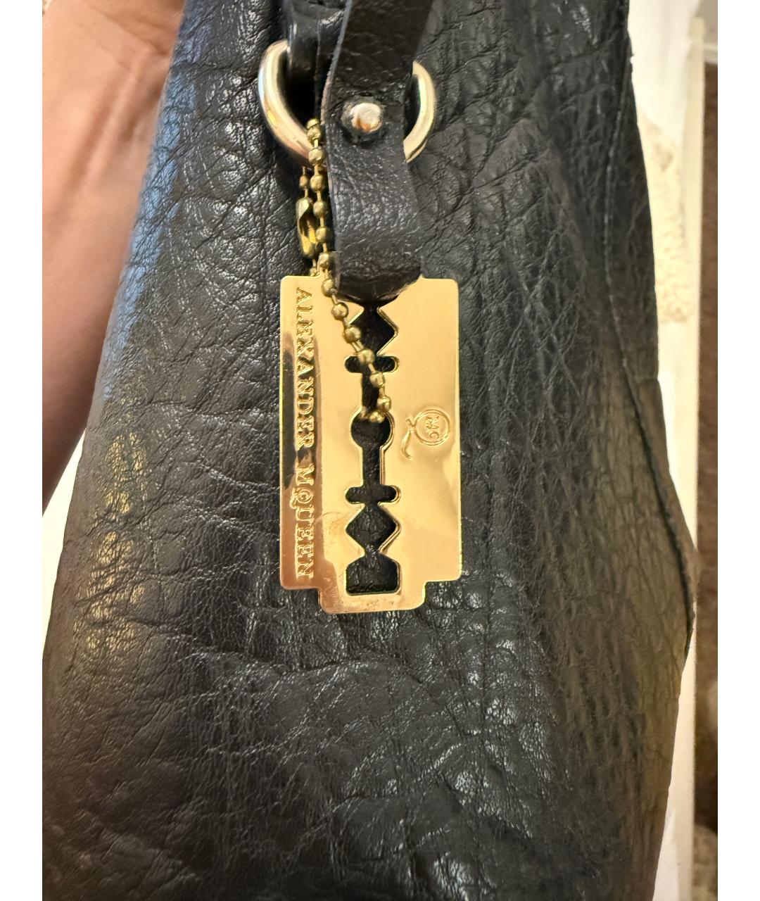 ALEXANDER MCQUEEN Черная кожаная сумка тоут, фото 6