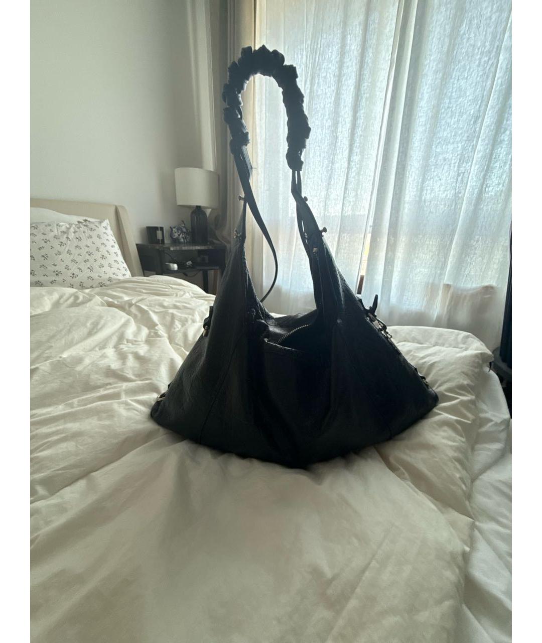 ALEXANDER MCQUEEN Черная кожаная сумка тоут, фото 3