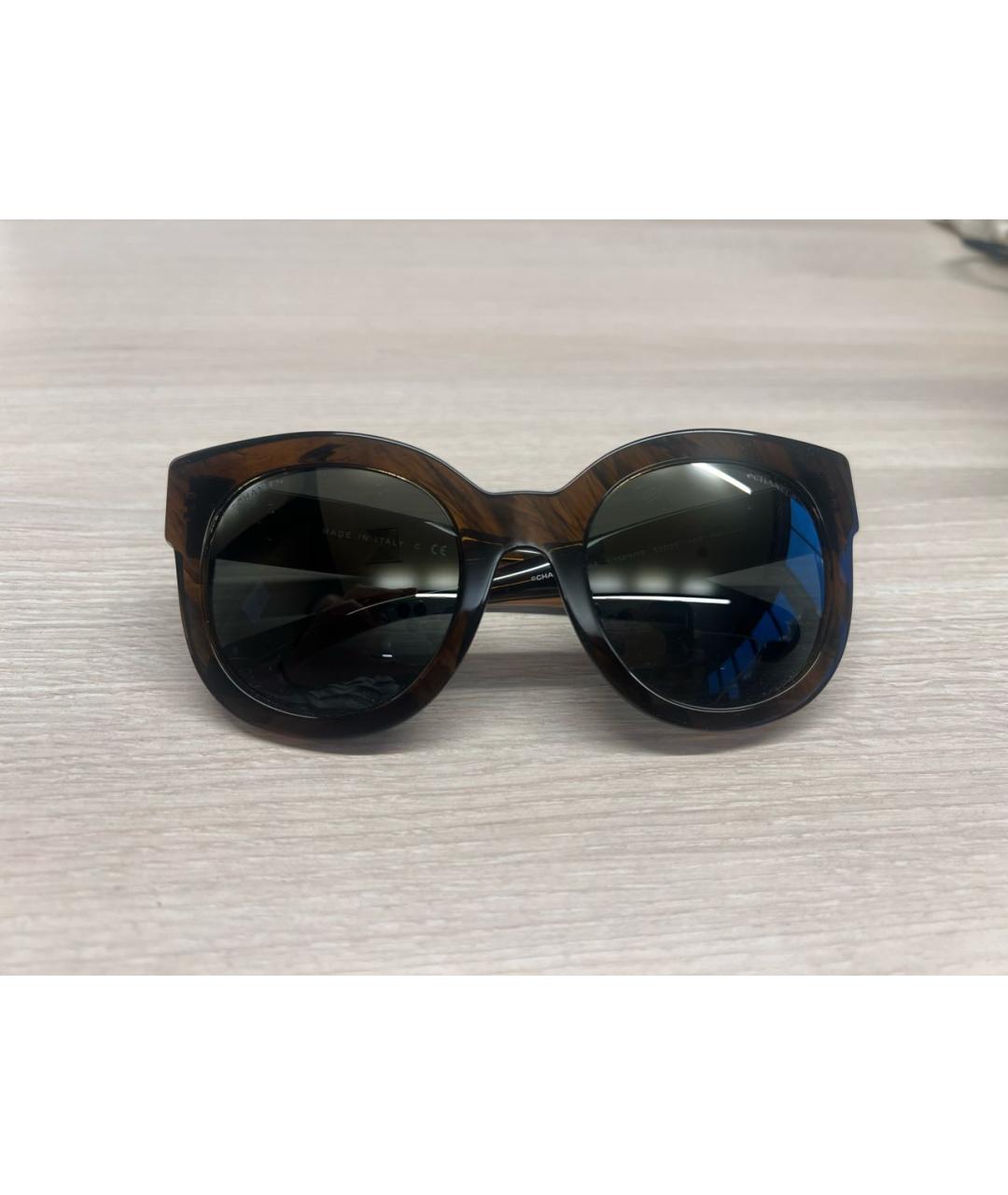 CHANEL Коричневые пластиковые солнцезащитные очки, фото 5