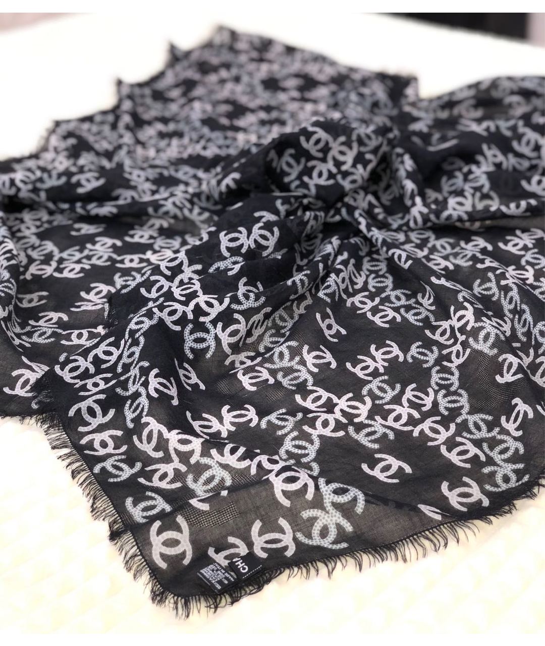 CHANEL PRE-OWNED Черный кашемировый шарф, фото 2