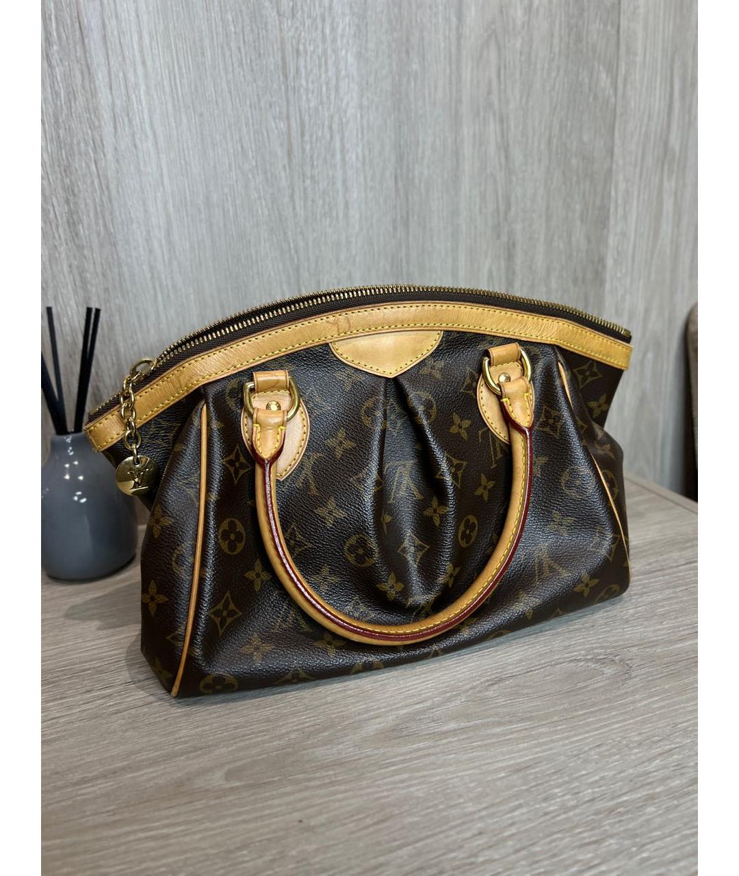 LOUIS VUITTON Коричневая кожаная сумка с короткими ручками, фото 2