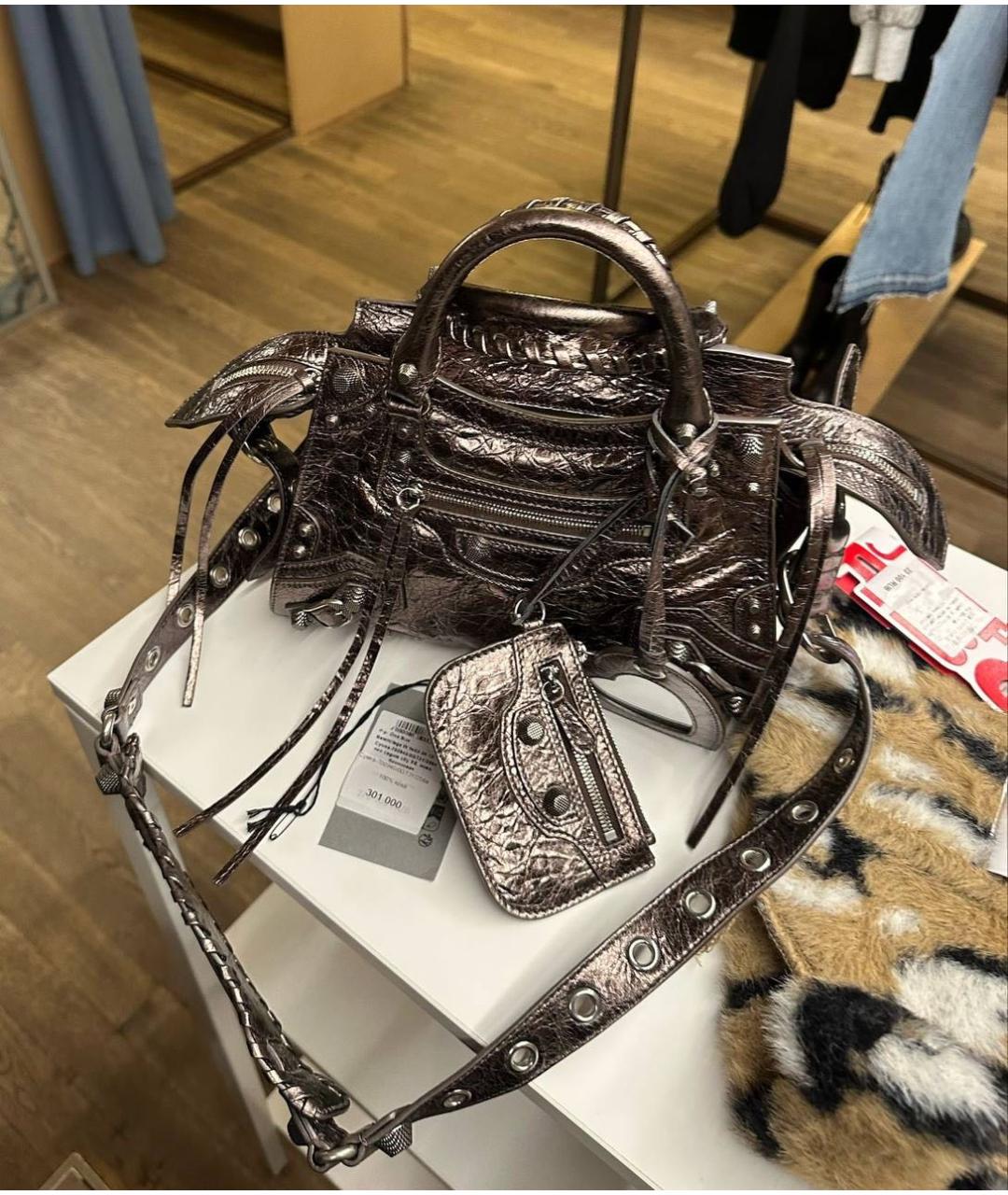 BALENCIAGA Кожаная сумка через плечо, фото 4