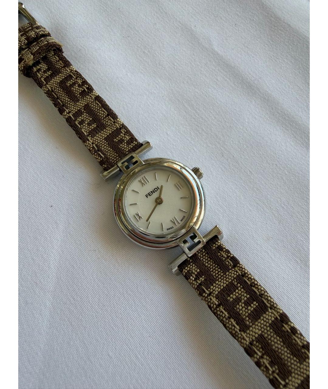 FENDI Серебряные часы, фото 2