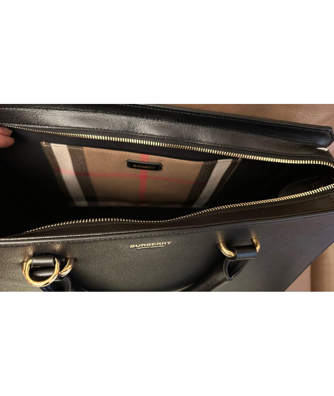 BURBERRY Черная кожаная сумка тоут, фото 4