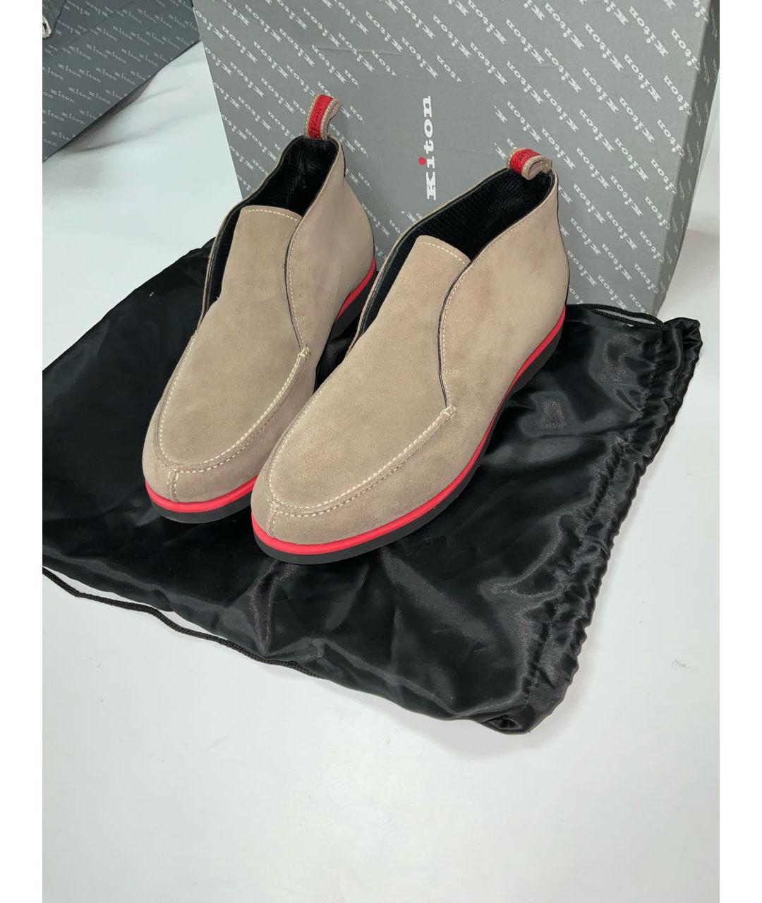 KITON Бежевые замшевые низкие ботинки, фото 2