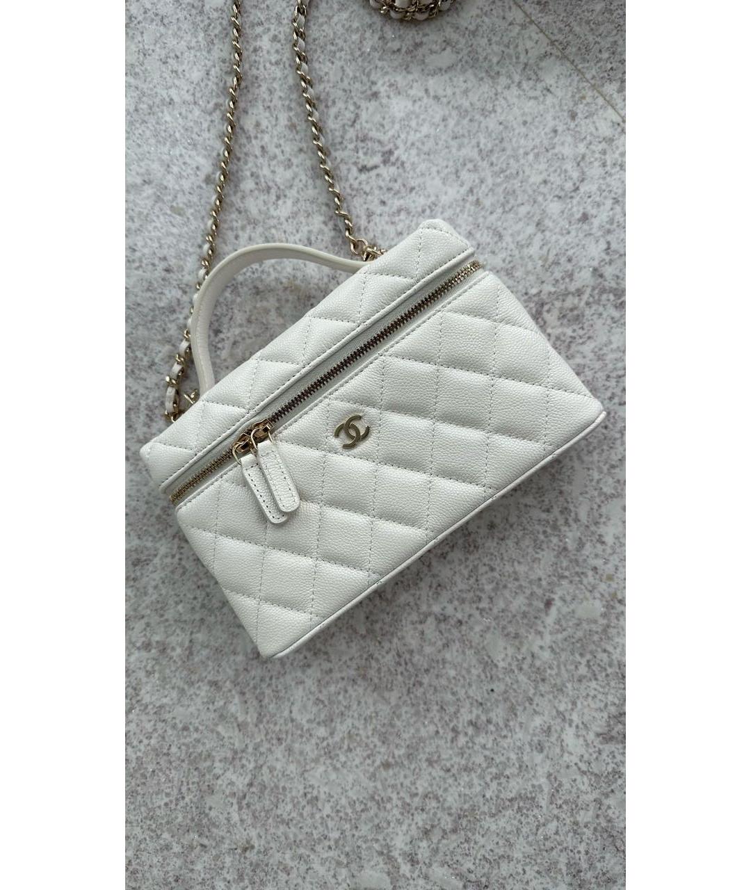 CHANEL Белая кожаная сумка через плечо, фото 3