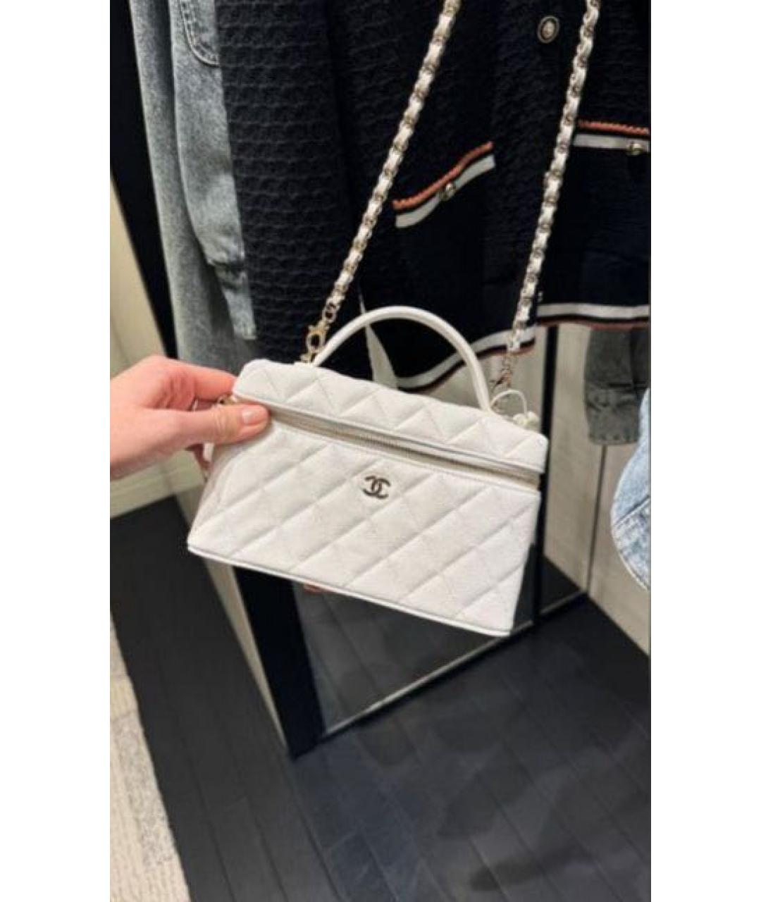 CHANEL Белая кожаная сумка через плечо, фото 2