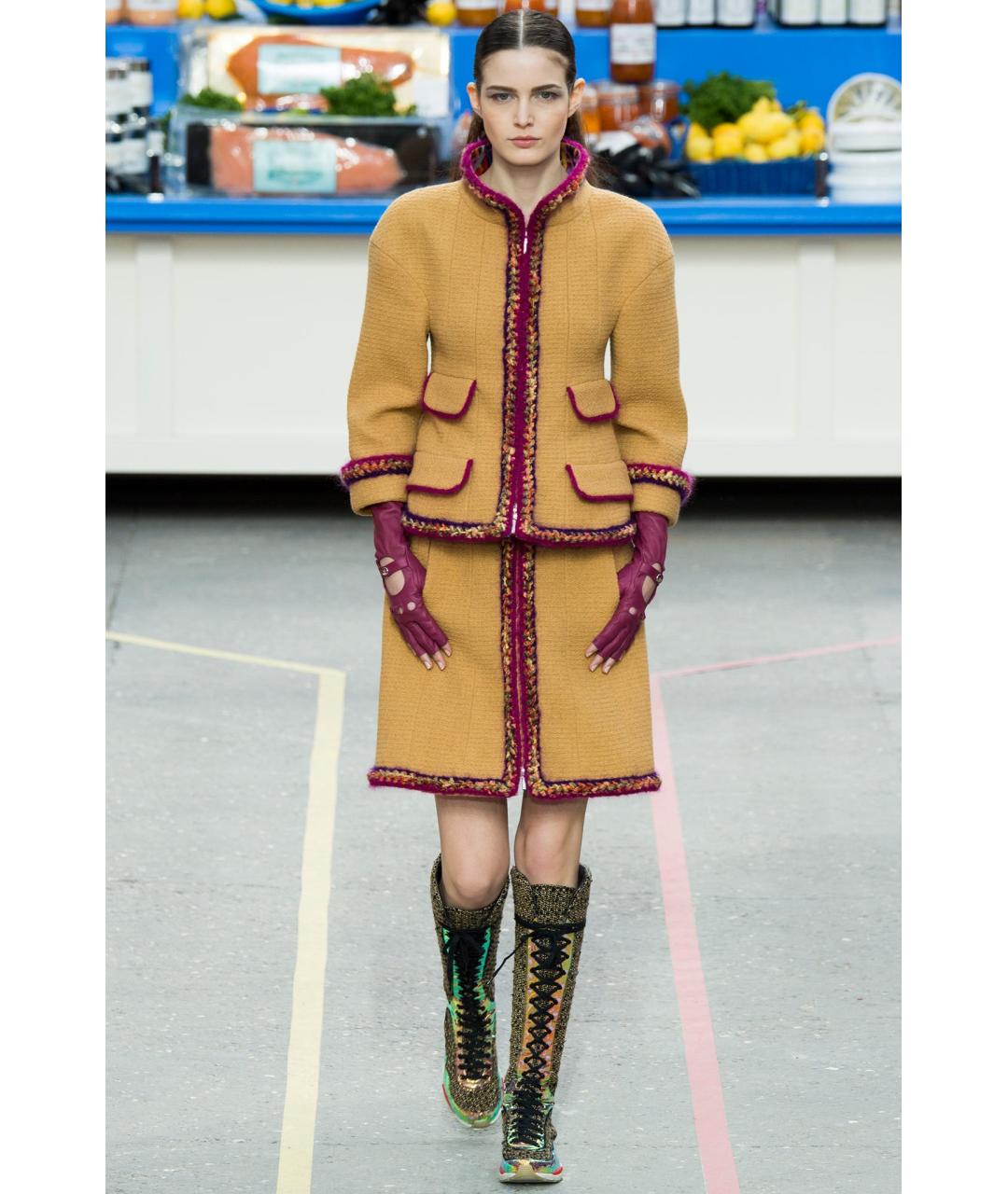 CHANEL Горчичный твидовый жакет/пиджак, фото 2