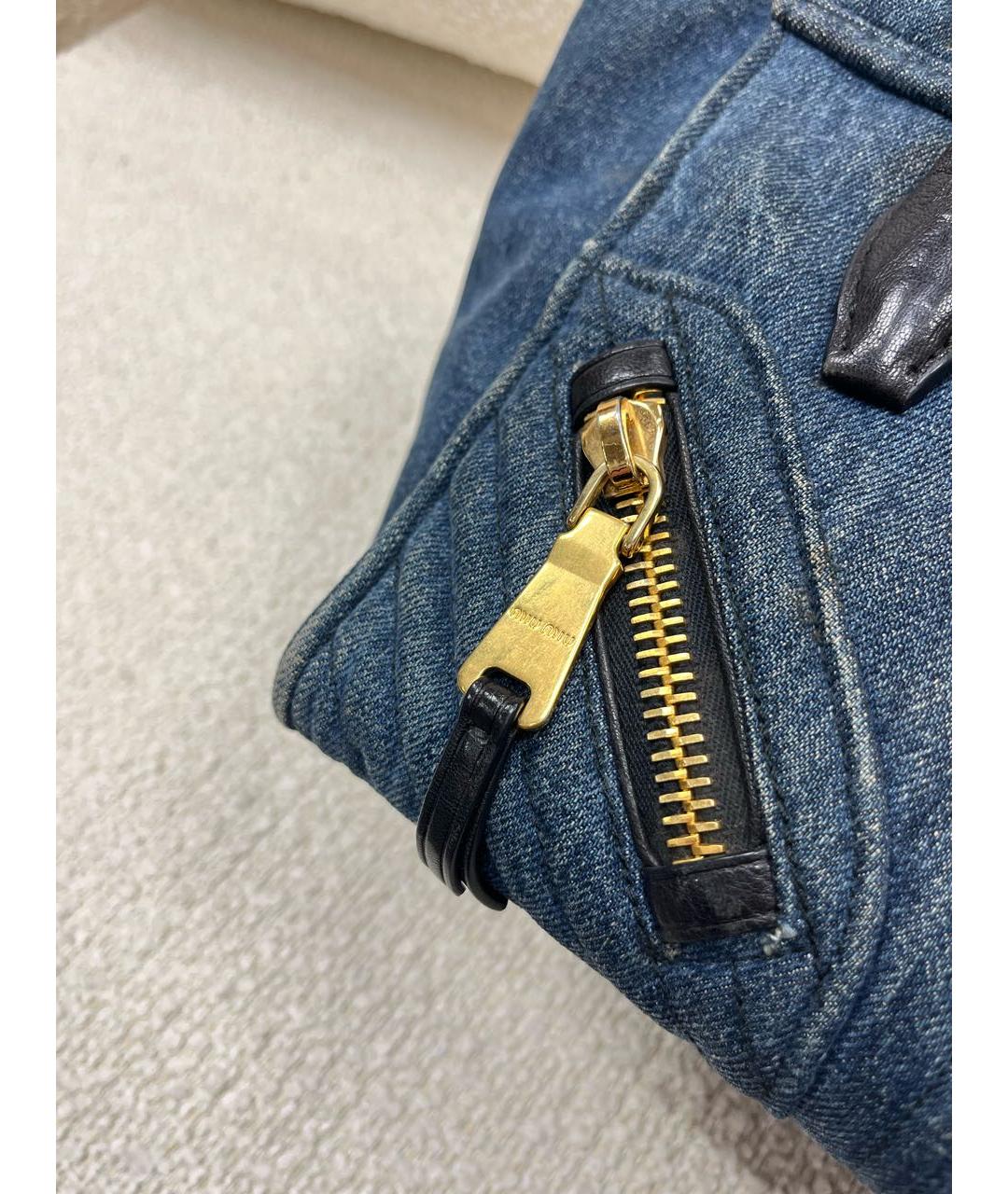 MIU MIU Темно-синяя деним сумка с короткими ручками, фото 8