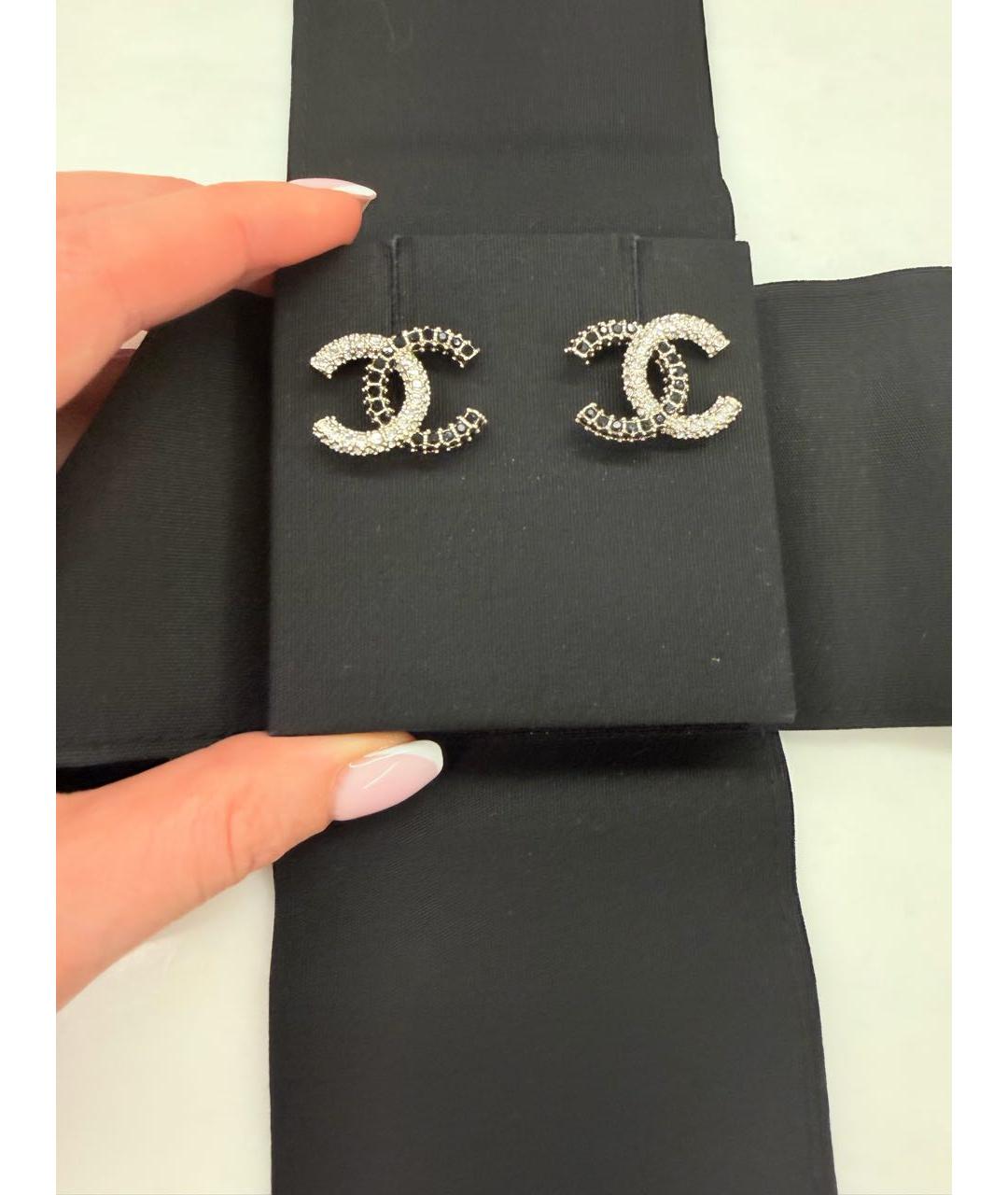 CHANEL Золотые металлические серьги, фото 5