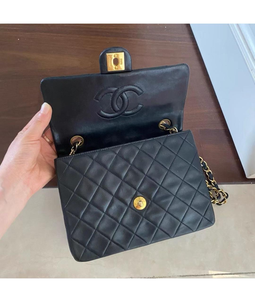 CHANEL Черная кожаная сумка через плечо, фото 7