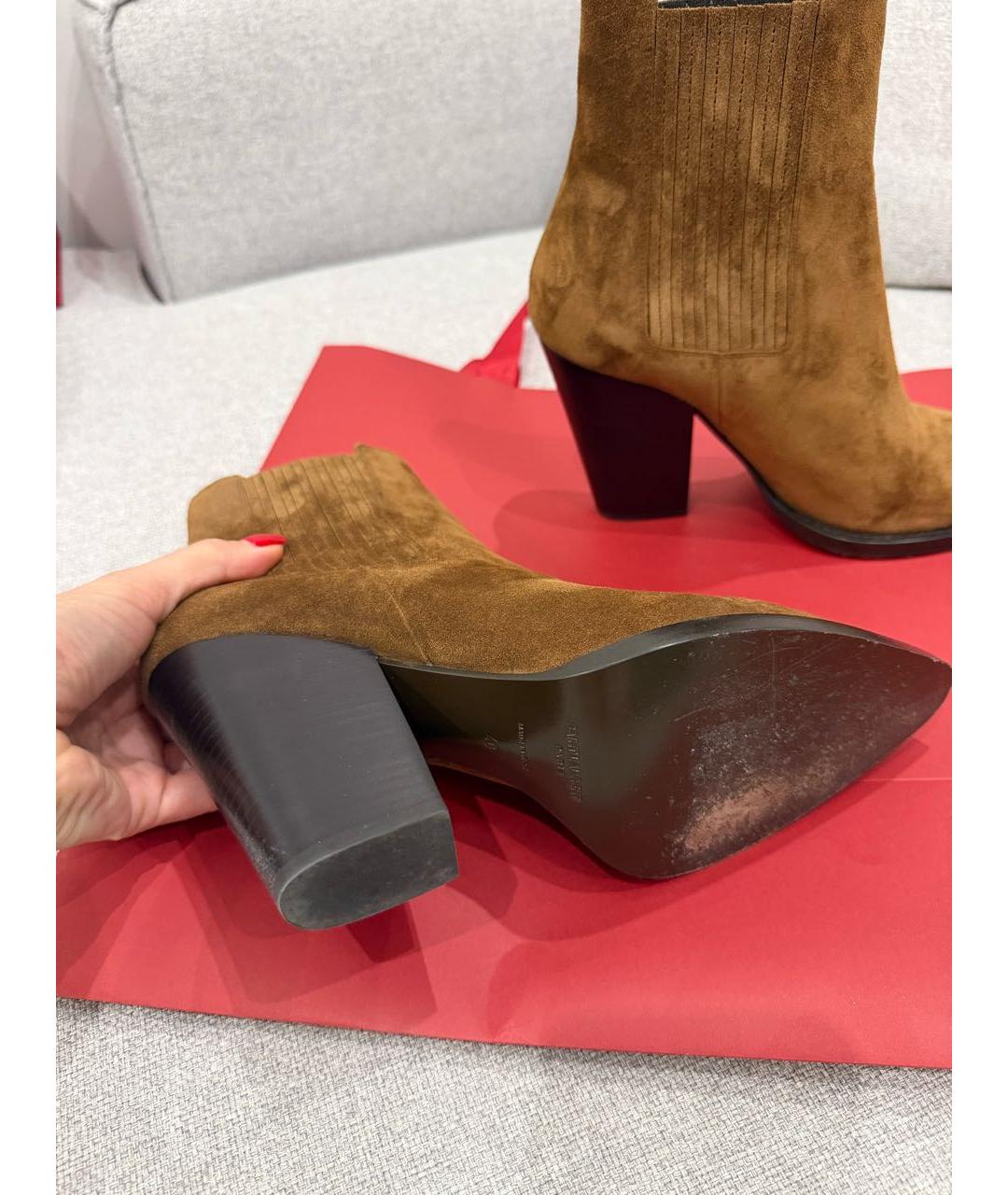 SAINT LAURENT Коричневые замшевые ботильоны, фото 5