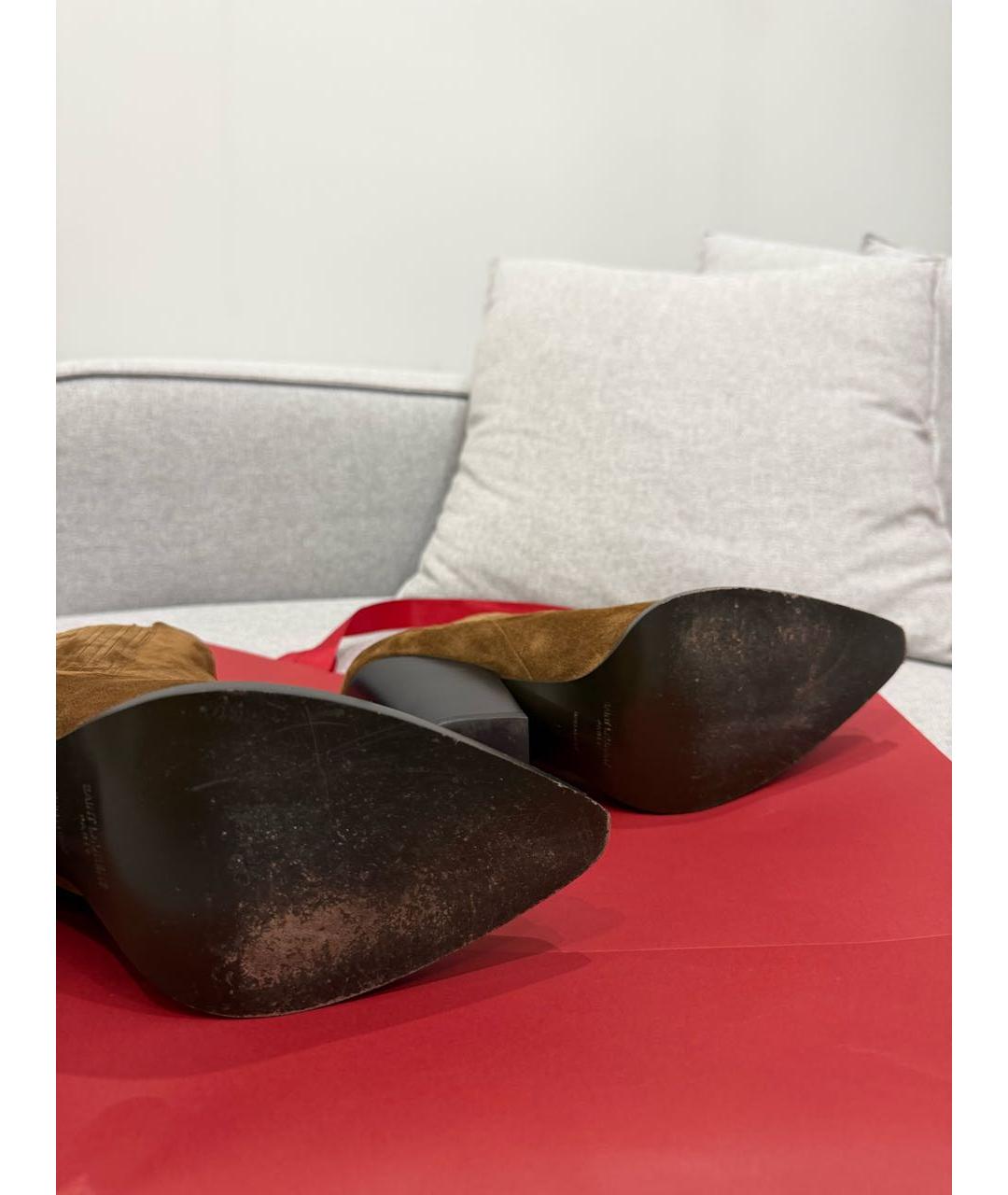 SAINT LAURENT Коричневые замшевые ботильоны, фото 3