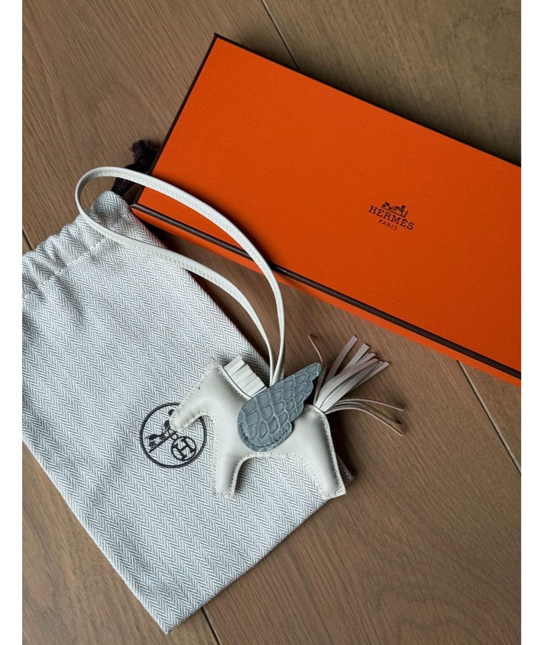 HERMES Белый брелок, фото 4