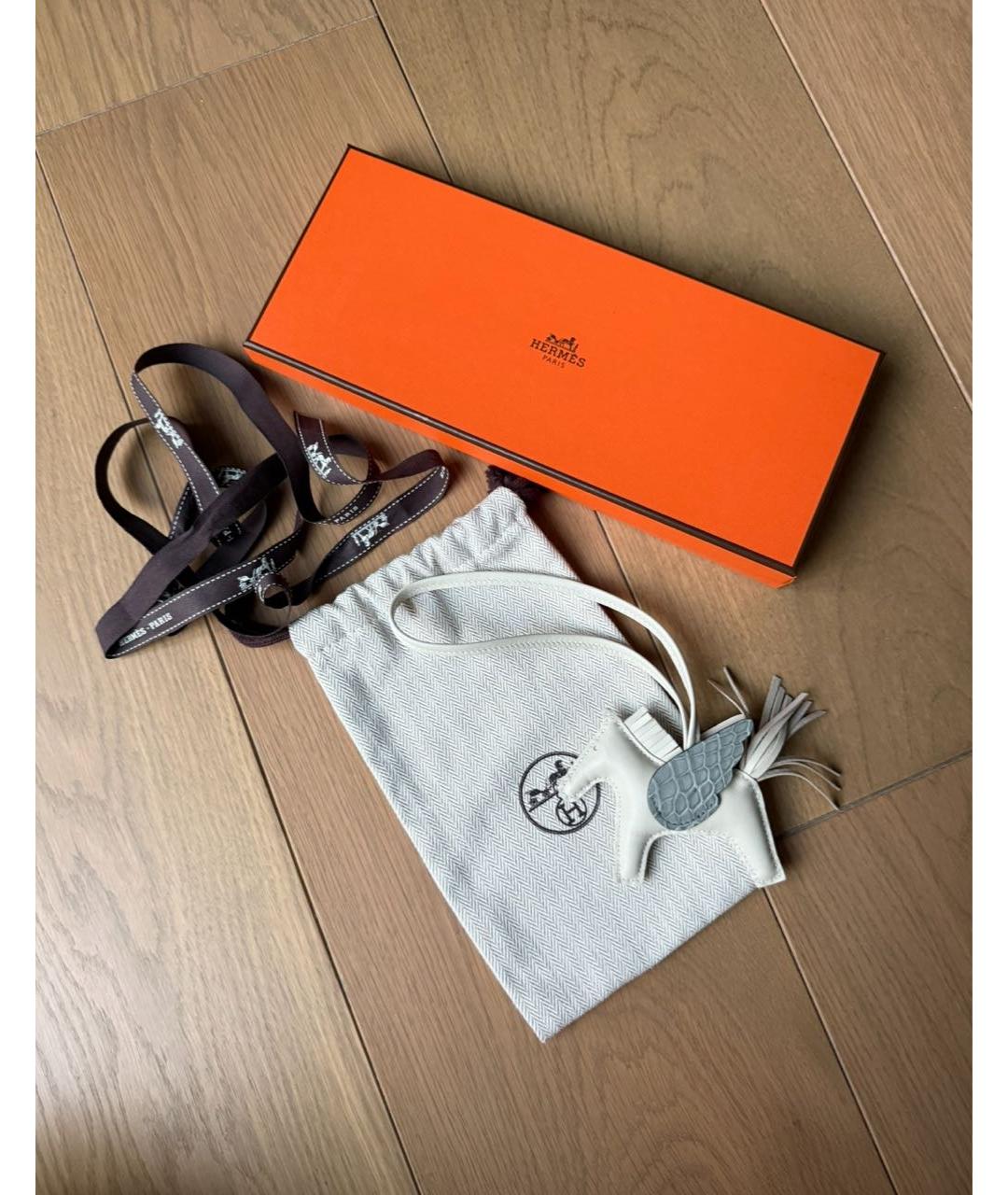 HERMES Белый брелок, фото 3