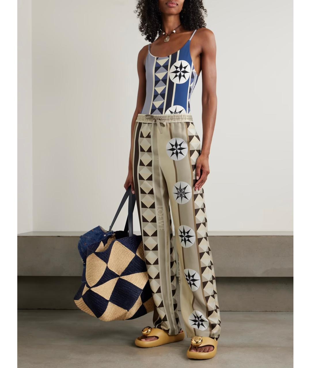 LOEWE Бежевые шелковые прямые брюки, фото 2