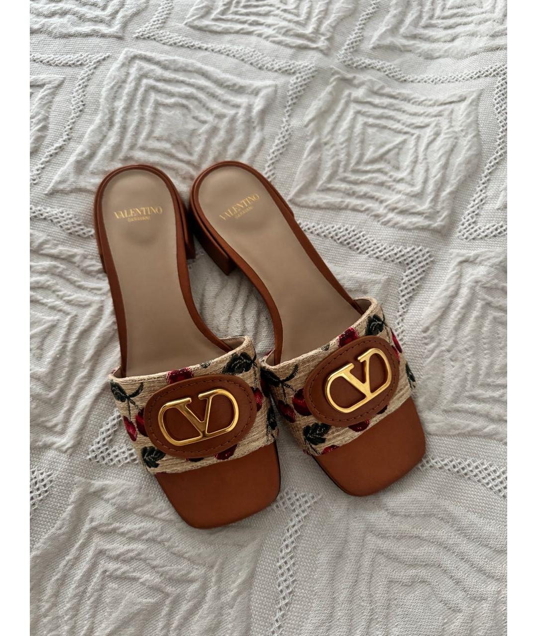 VALENTINO Бежевые текстильные шлепанцы, фото 3