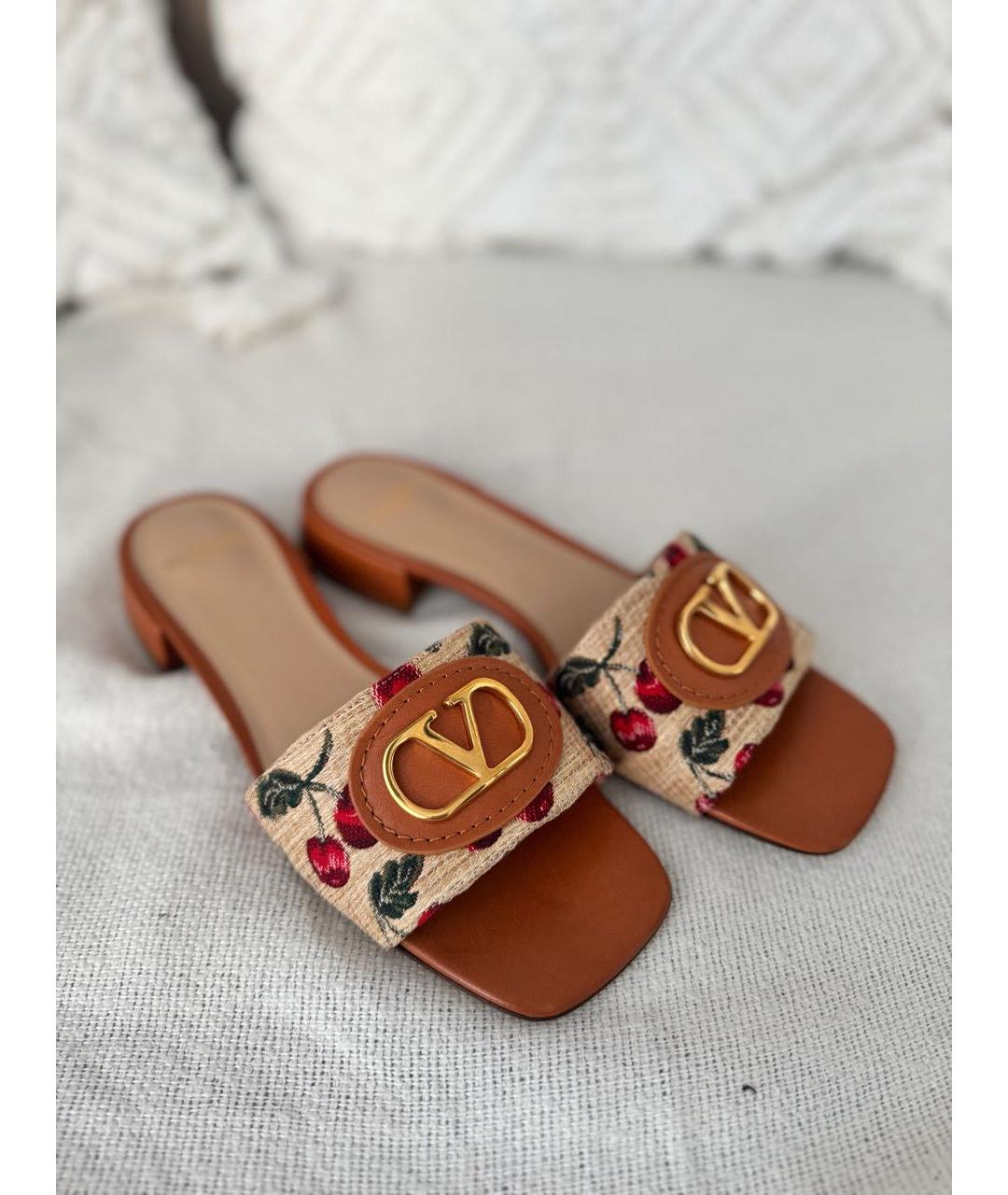VALENTINO Бежевые текстильные шлепанцы, фото 2