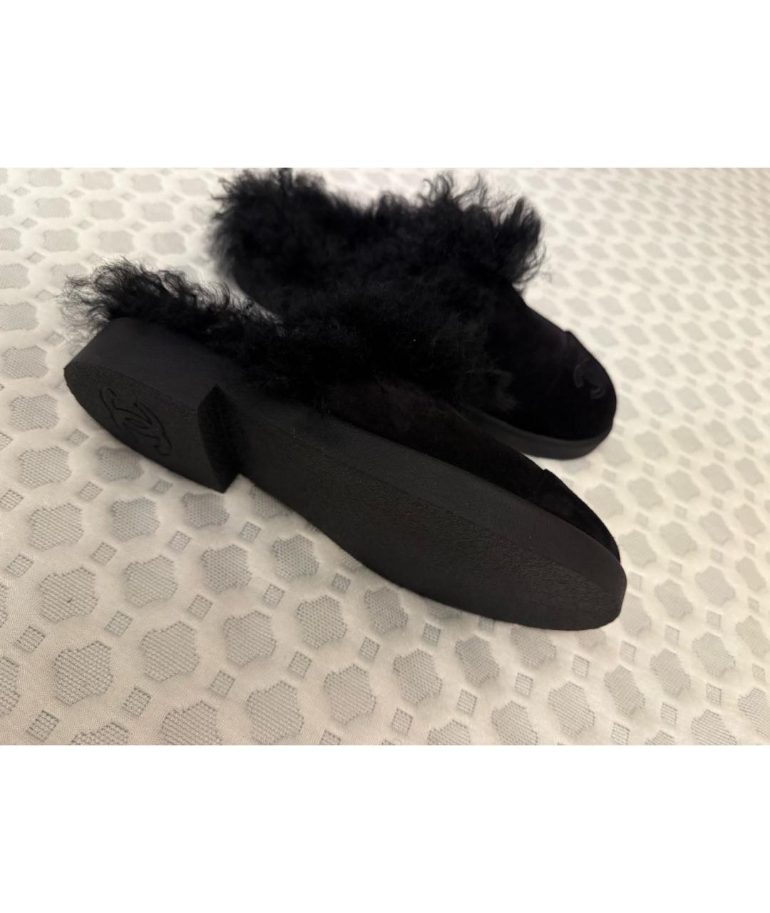 CHANEL Черные замшевые мюли, фото 3