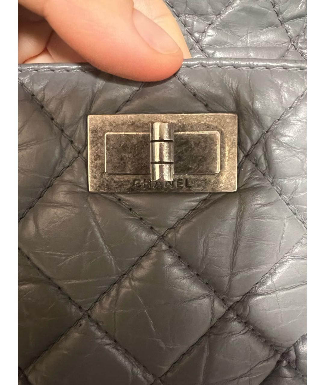 CHANEL Серая кожаная сумка через плечо, фото 3