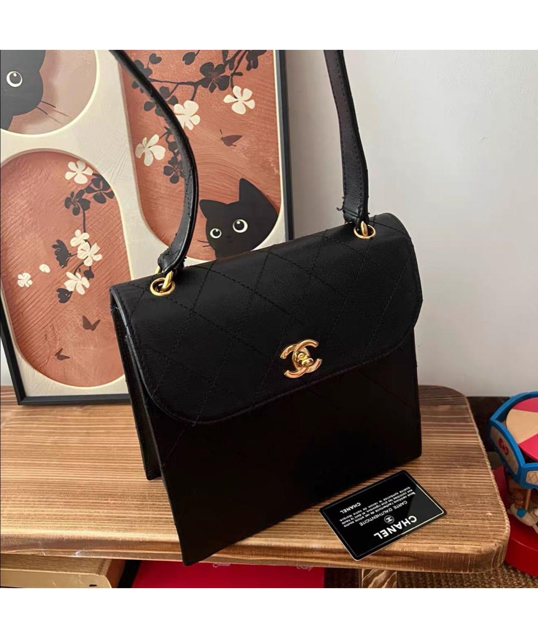 CHANEL Черная кожаная сумка с короткими ручками, фото 2