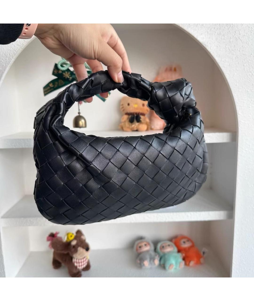 BOTTEGA VENETA Черная кожаная сумка с короткими ручками, фото 7