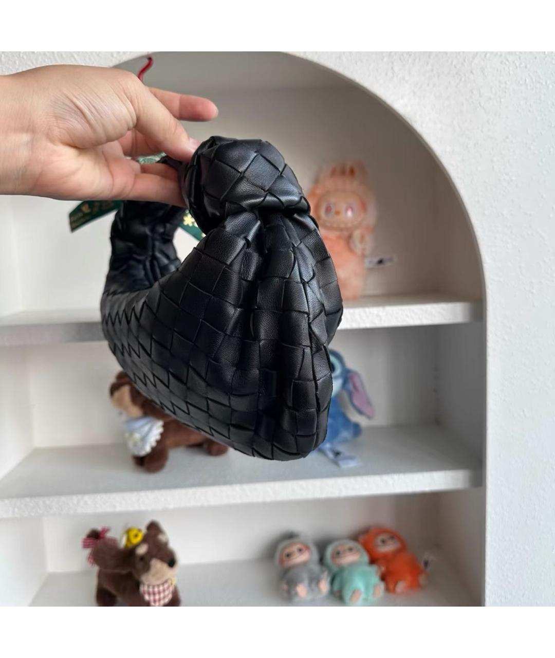 BOTTEGA VENETA Черная кожаная сумка с короткими ручками, фото 3