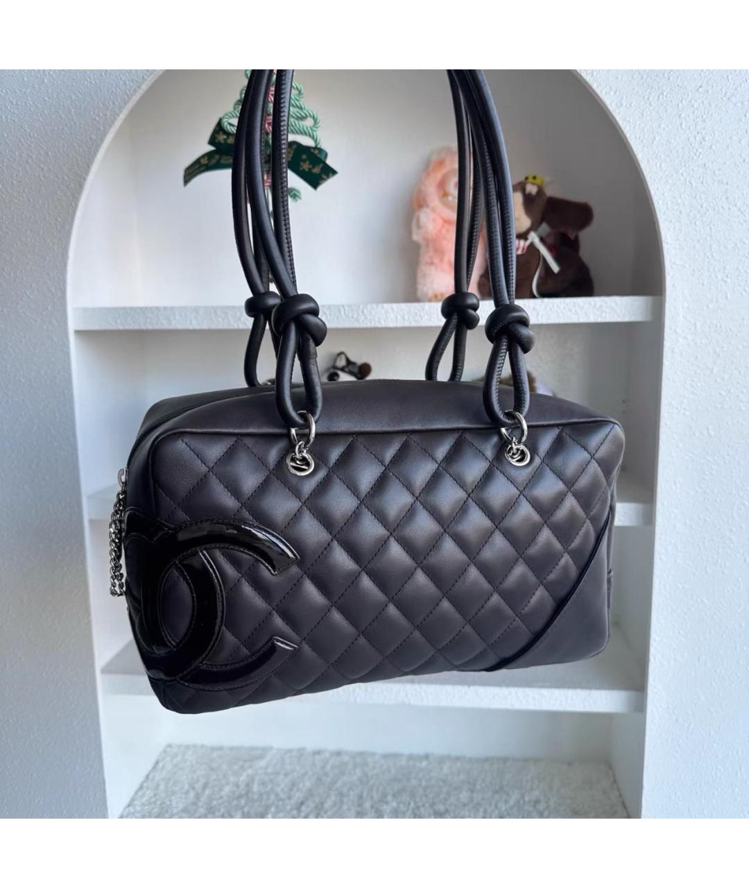 CHANEL Черная кожаная сумка с короткими ручками, фото 7