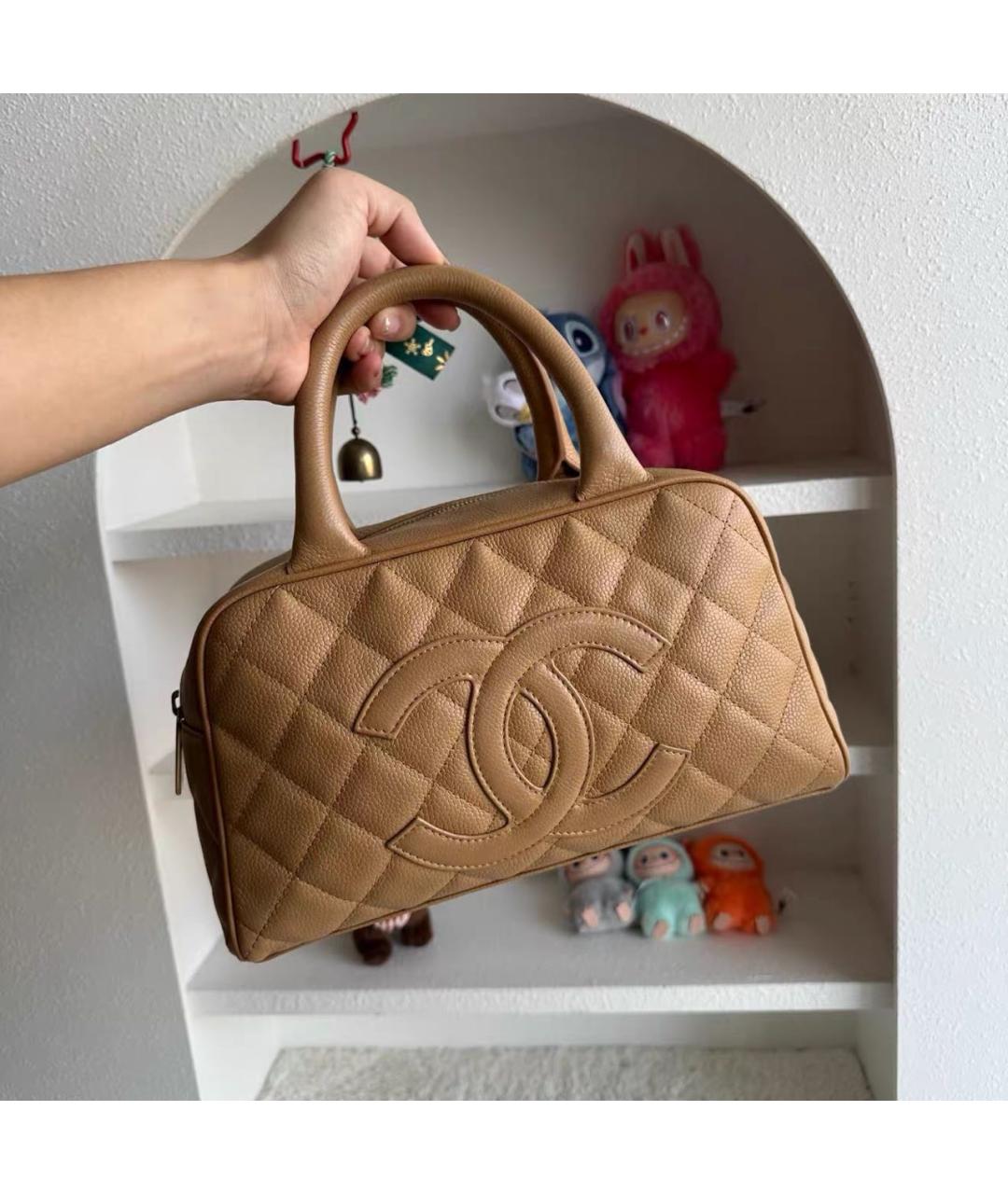 CHANEL Бежевая кожаная сумка с короткими ручками, фото 7