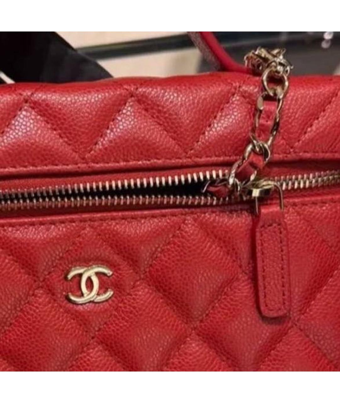 CHANEL Красная кожаная сумка с короткими ручками, фото 2