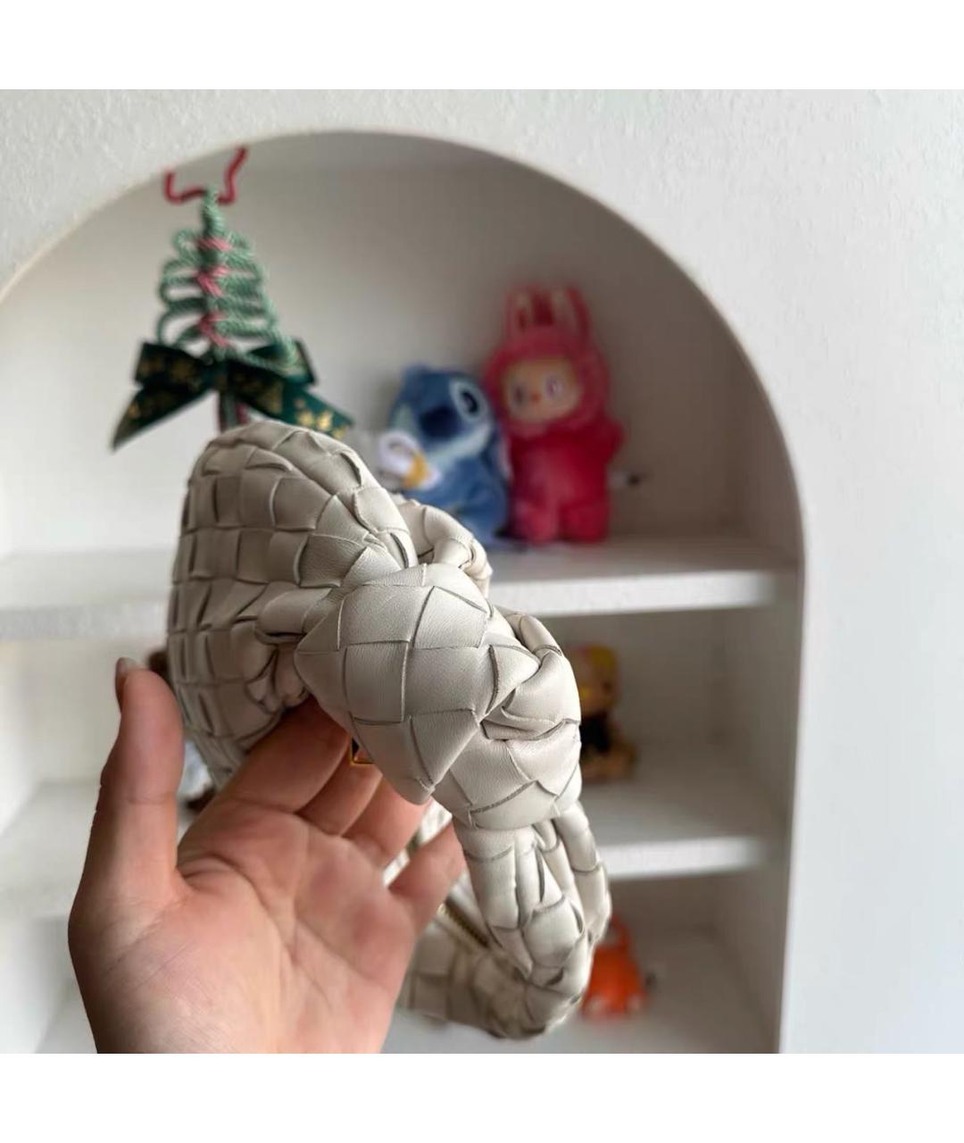 BOTTEGA VENETA Белая кожаная сумка с короткими ручками, фото 6