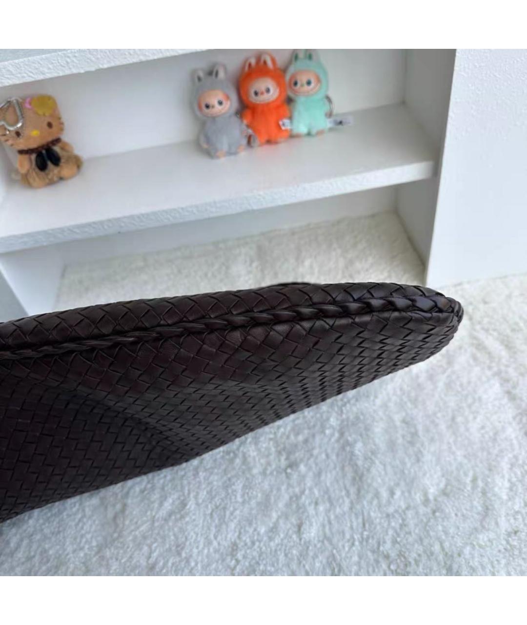 BOTTEGA VENETA Коричневая сумка с короткими ручками из лакированной кожи, фото 5